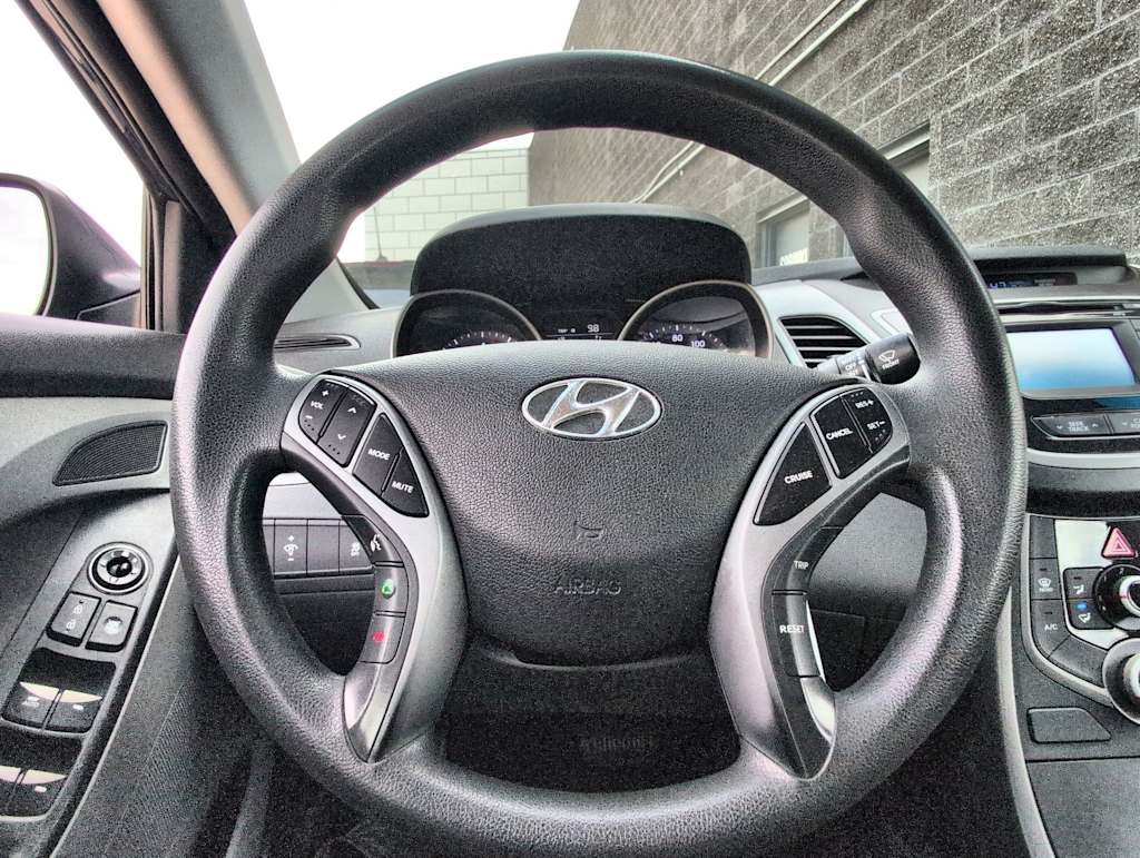 Thumbnail: 2016 Hyundai Elantra - 13