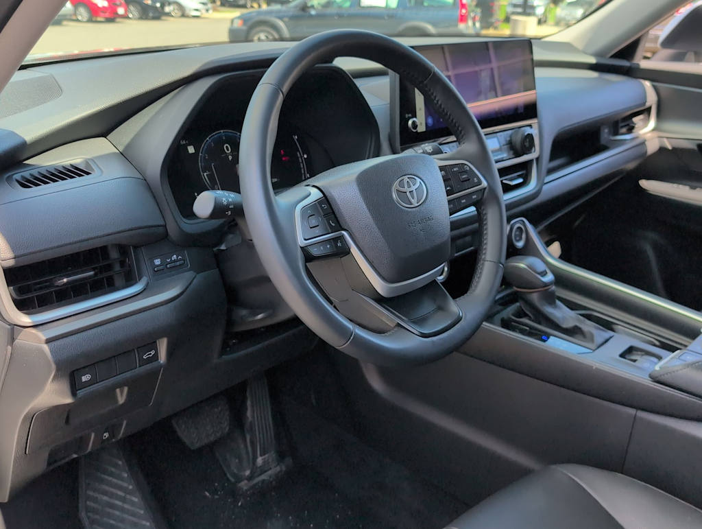 Thumbnail: 2025 Toyota Grand Highlander - 2