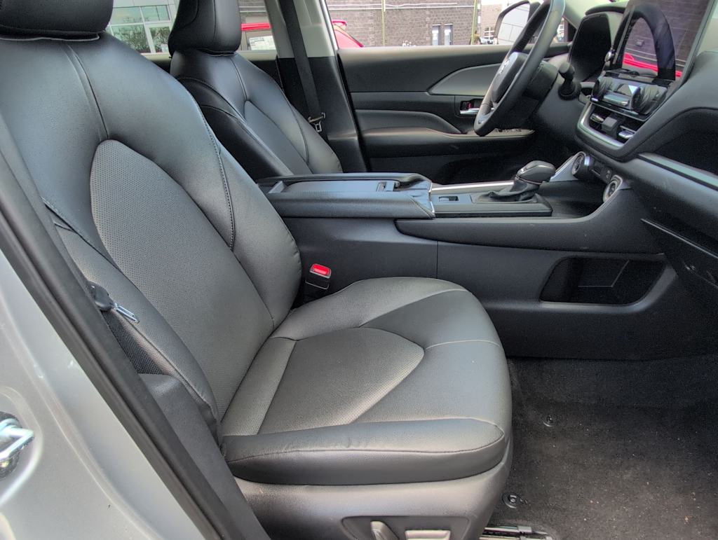 Thumbnail: 2025 Toyota Grand Highlander - 11