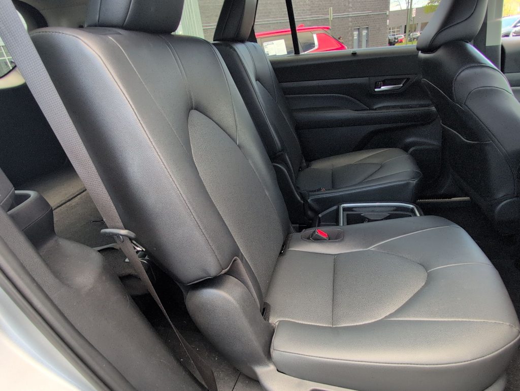 Thumbnail: 2025 Toyota Grand Highlander - 28