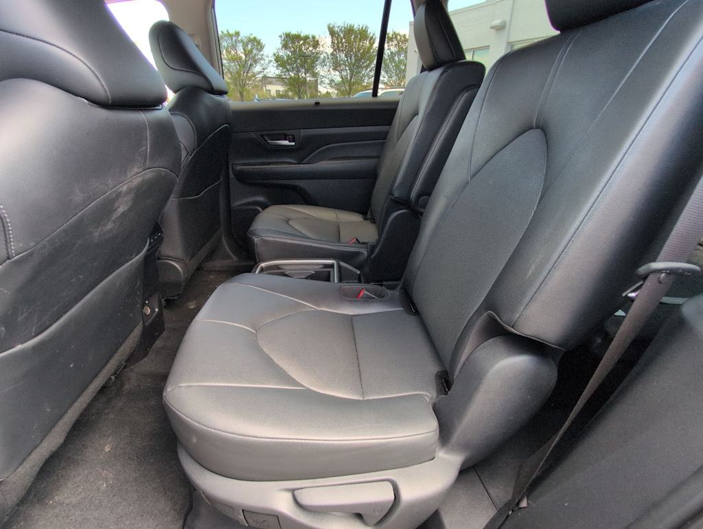 Thumbnail: 2025 Toyota Grand Highlander - 27