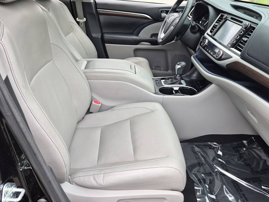 Thumbnail: 2015 Toyota Highlander - 11