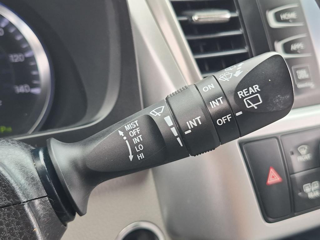 Thumbnail: 2015 Toyota Highlander - 30