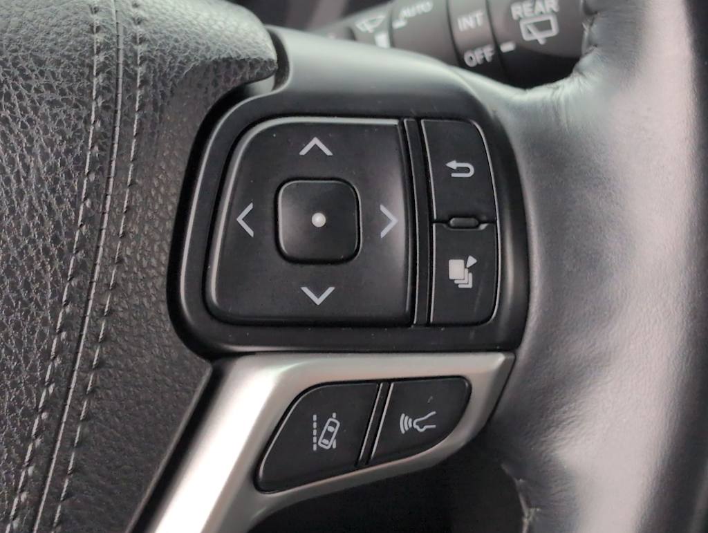 Thumbnail: 2018 Toyota Highlander - 28