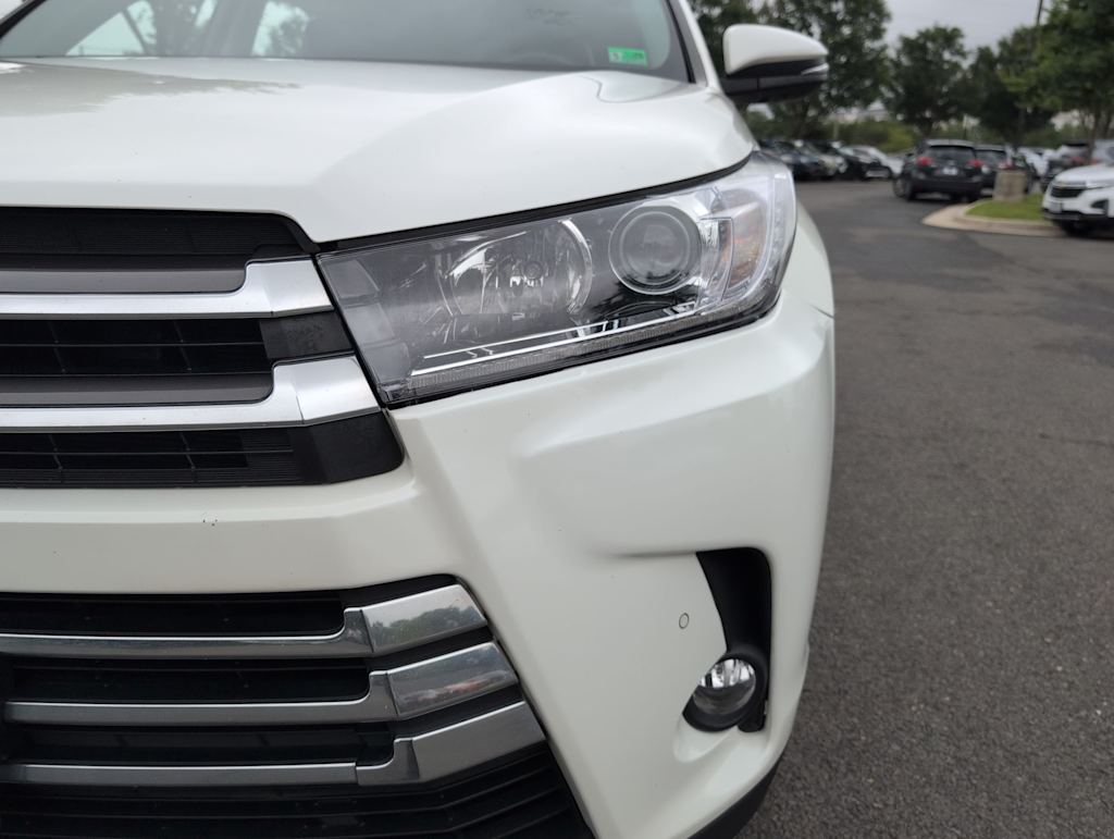 Thumbnail: 2018 Toyota Highlander - 22