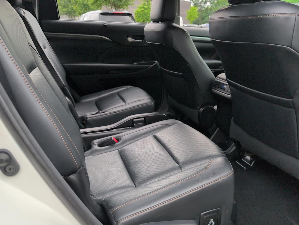Thumbnail: 2018 Toyota Highlander - 26