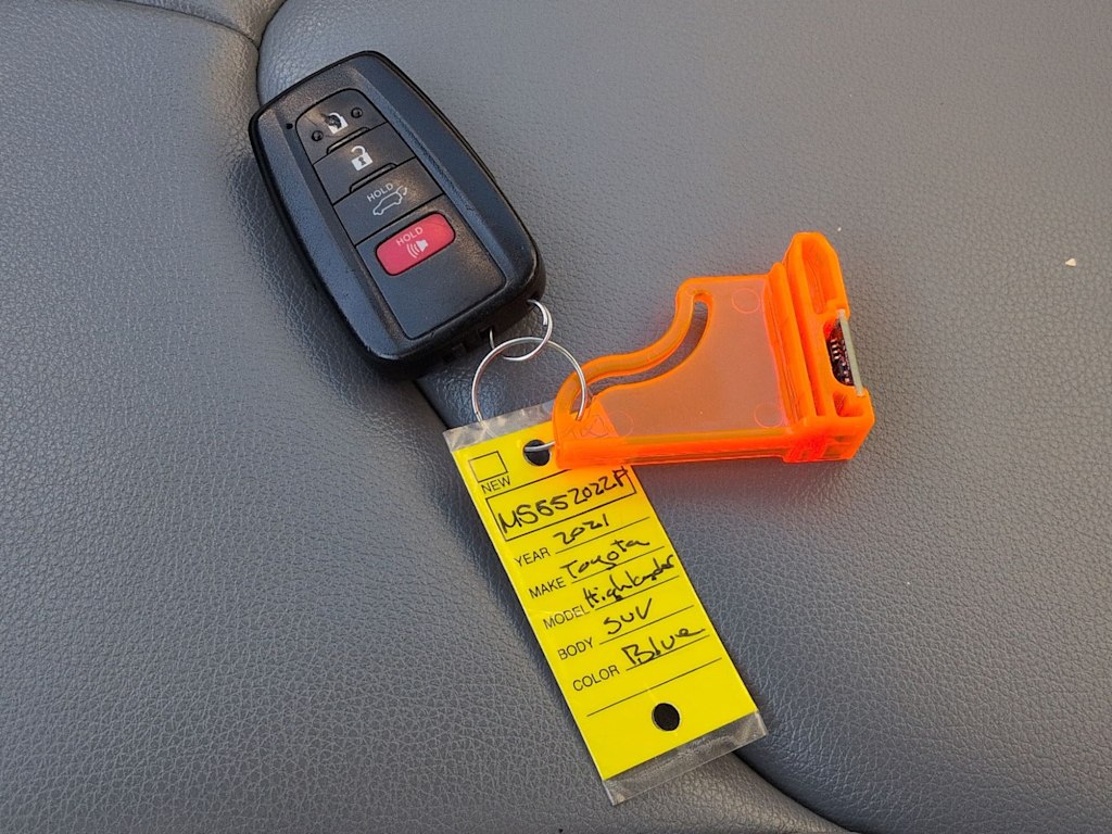 Thumbnail: 2021 Toyota Highlander - 36