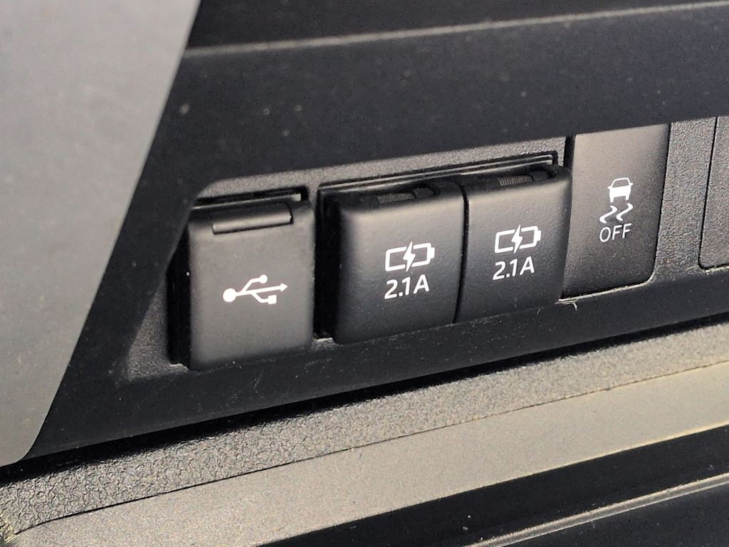 Thumbnail: 2020 Toyota Tundra - 35