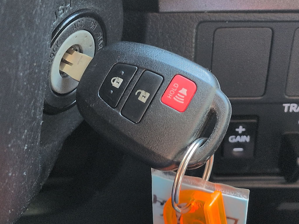 Thumbnail: 2020 Toyota Tundra - 14