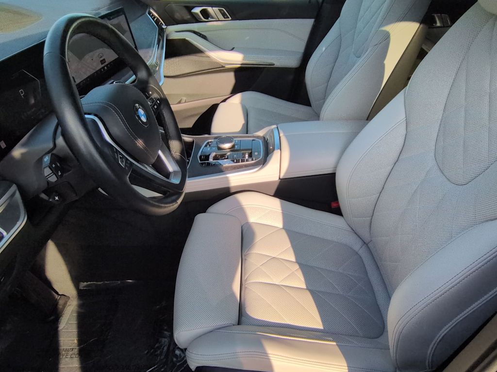 Thumbnail: 2024 BMW X5 - 11