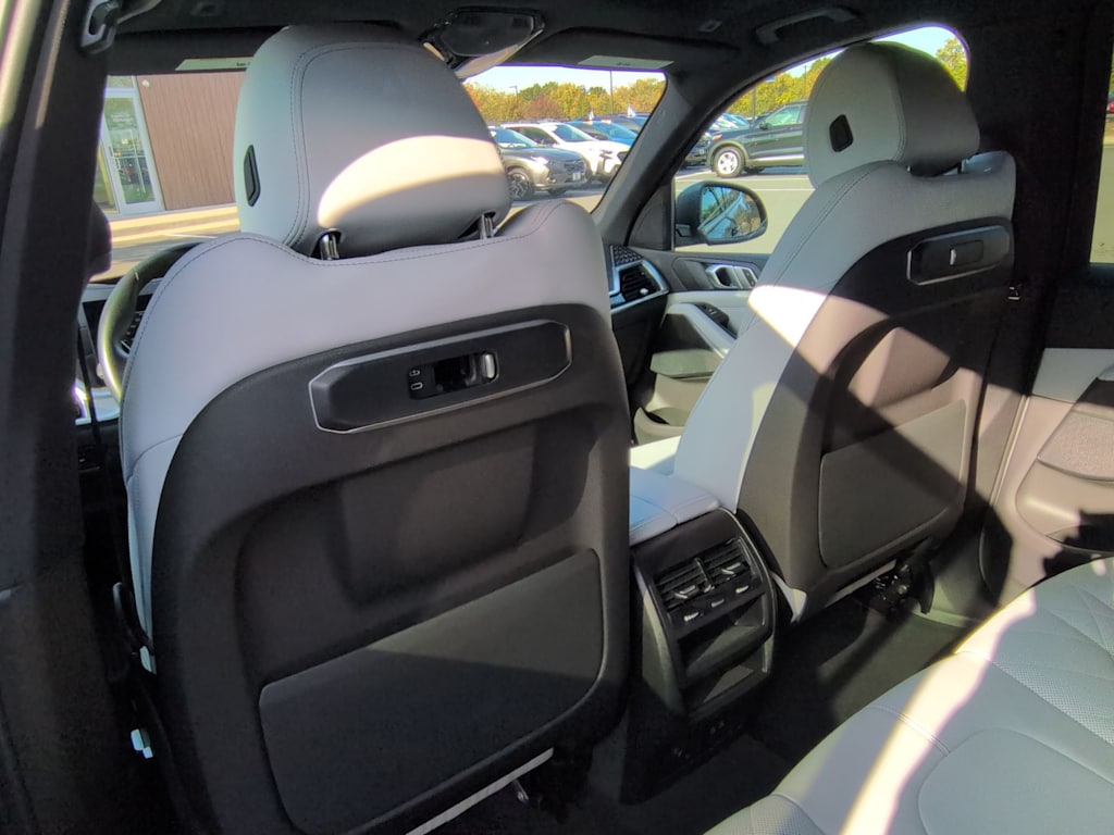 Thumbnail: 2024 BMW X5 - 13