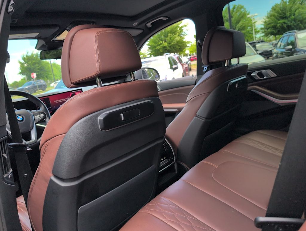 Thumbnail: 2025 BMW X5 - 12