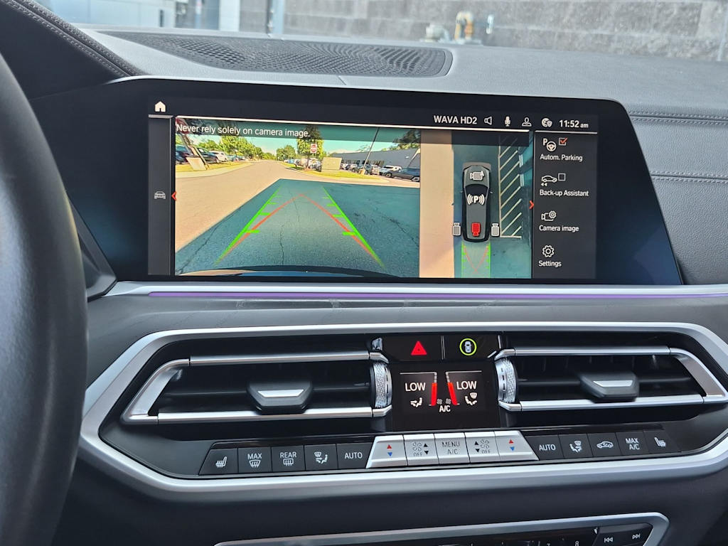 Thumbnail: 2022 BMW X7 - 32
