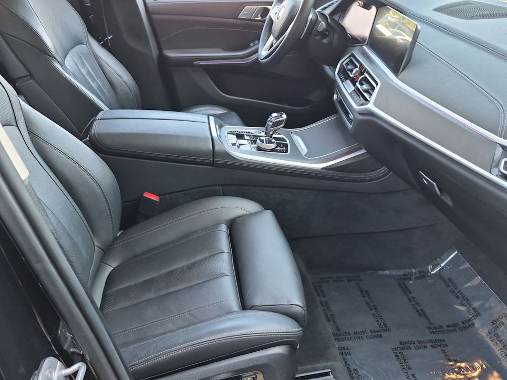 Thumbnail: 2022 BMW X7 - 10