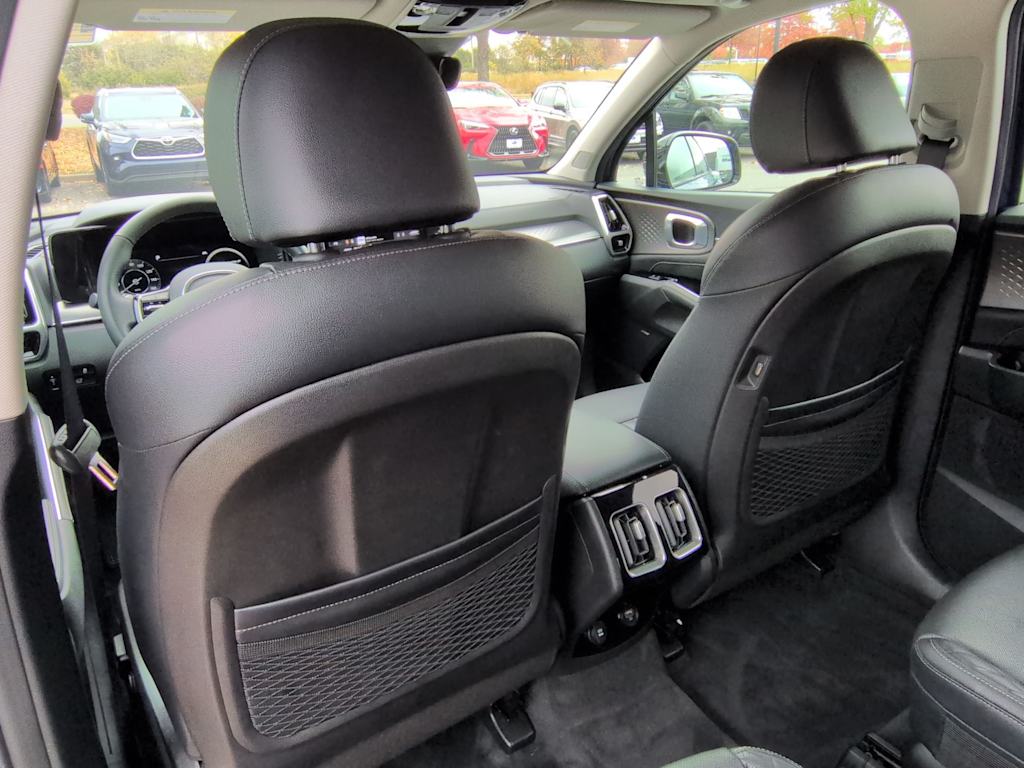 Thumbnail: 2021 Kia Sorento - 26