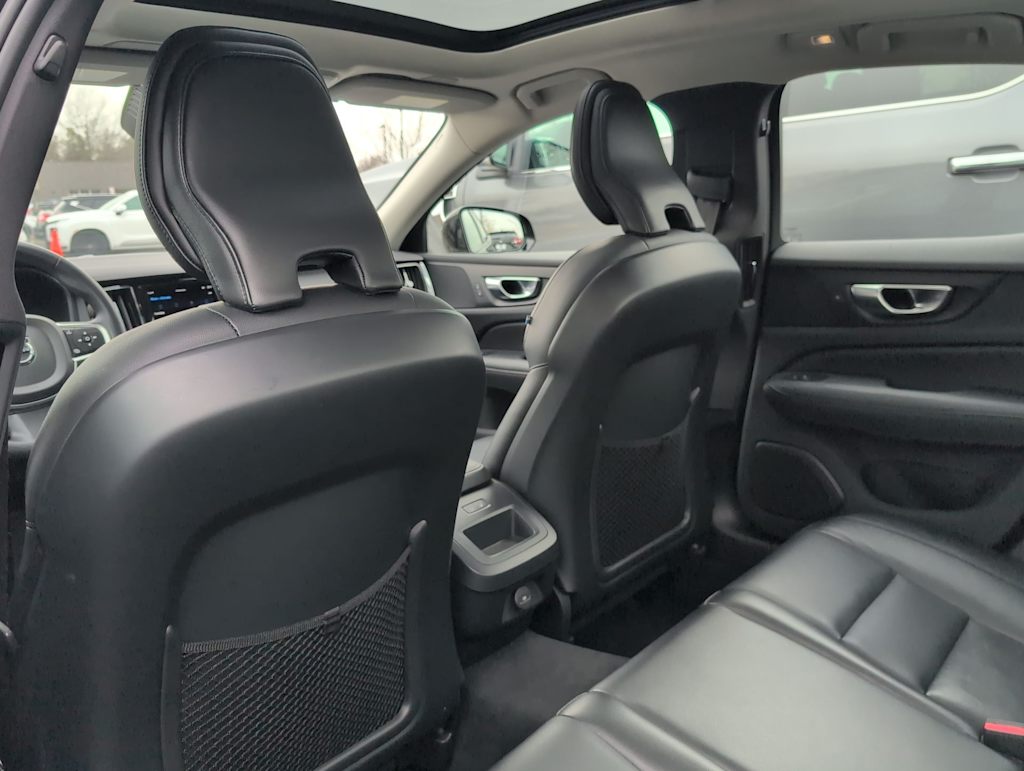 Thumbnail: 2024 Volvo S60 - 12