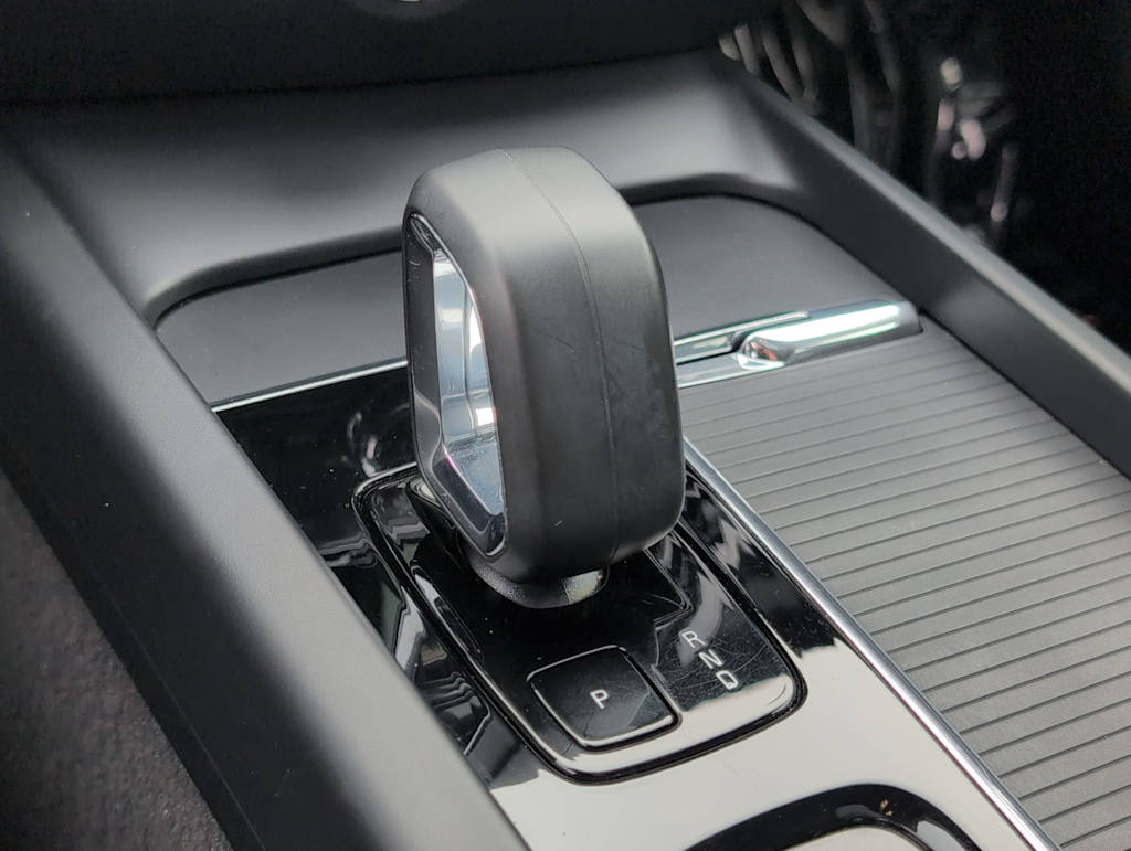 Thumbnail: 2024 Volvo S60 - 15