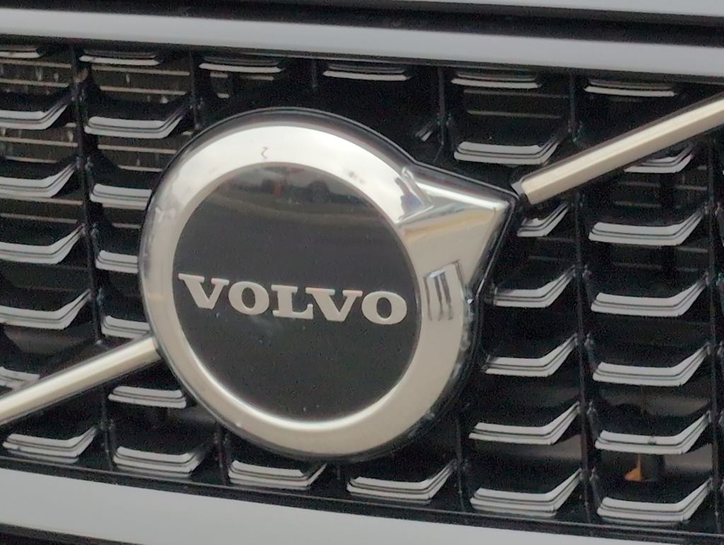 Thumbnail: 2024 Volvo S60 - 7