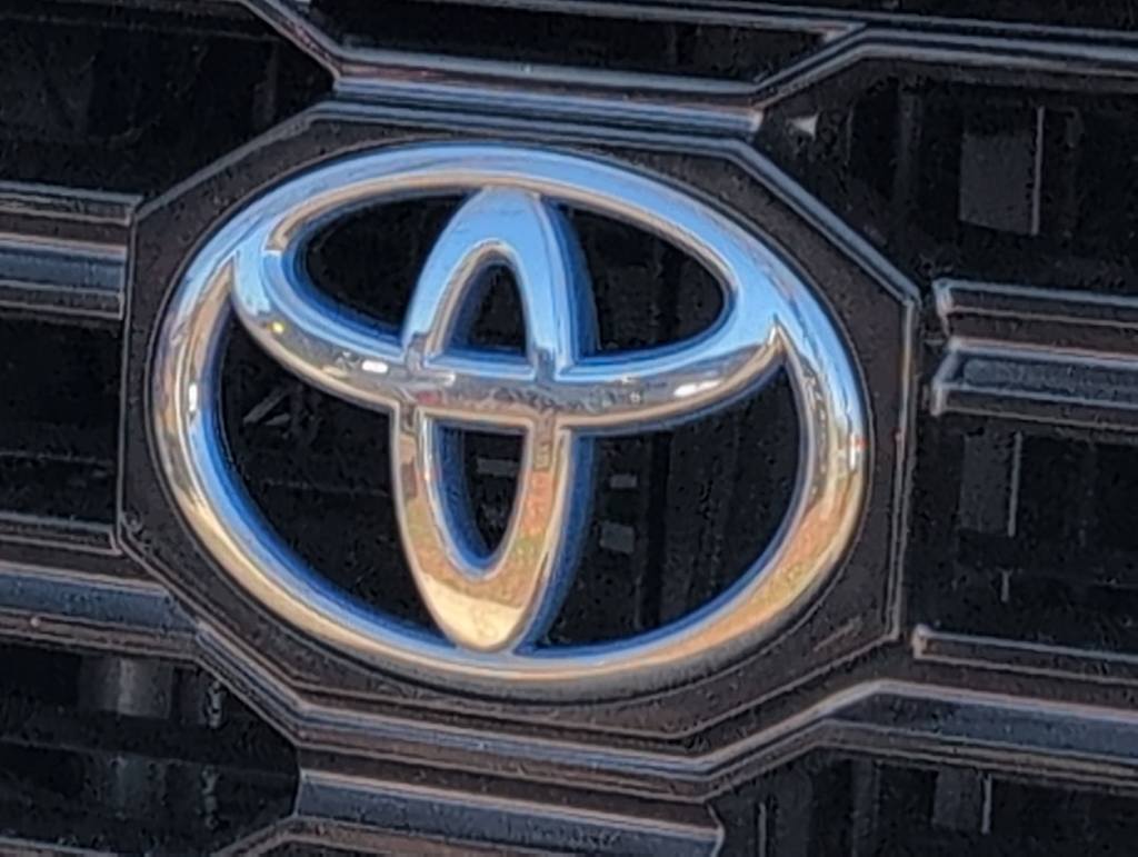 Thumbnail: 2023 Toyota Sequoia - 7