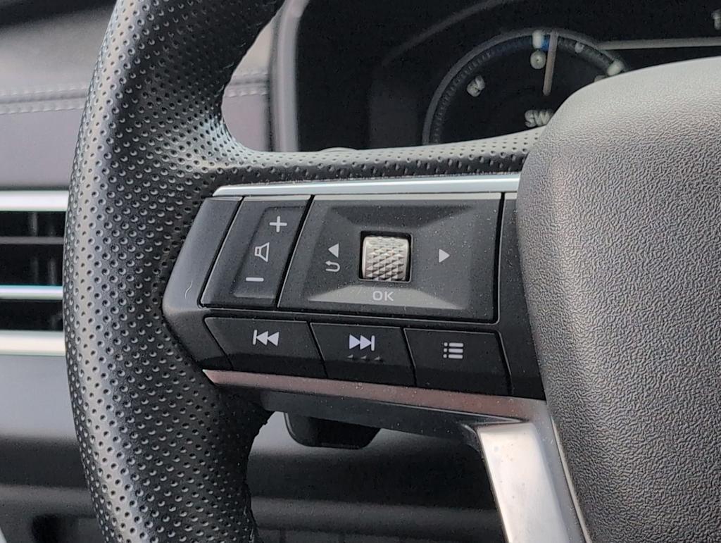 Thumbnail: 2024 Mitsubishi Outlander - 29