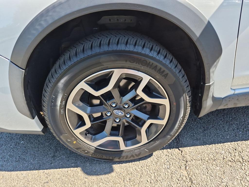 Thumbnail: 2017 Subaru Crosstrek - 8