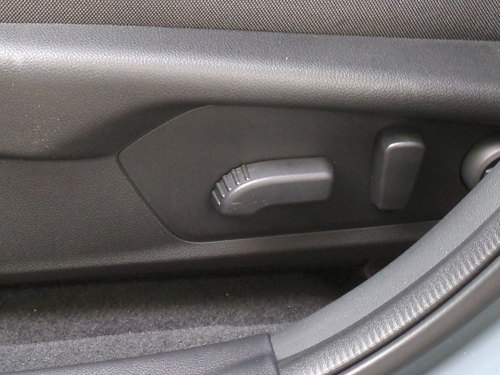 2025 Subaru Crosstrek Premium 19