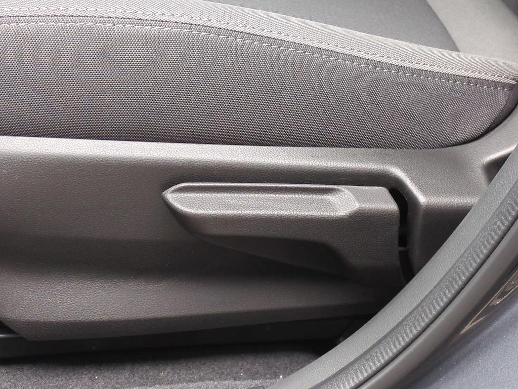2025 Subaru Crosstrek Premium 19