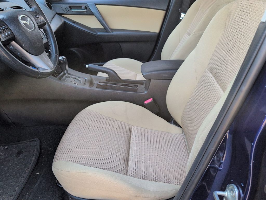 Thumbnail: 2012 Mazda Mazda3 - 9