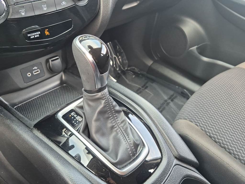 Thumbnail: 2021 Nissan Rogue Sport - 15