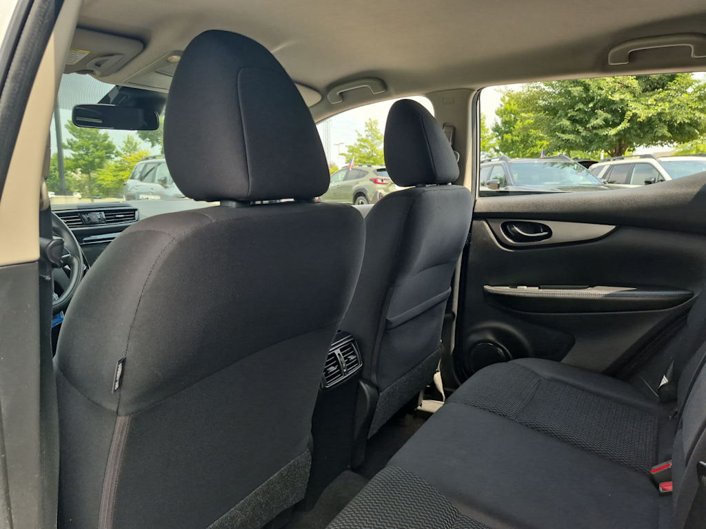Thumbnail: 2021 Nissan Rogue Sport - 12