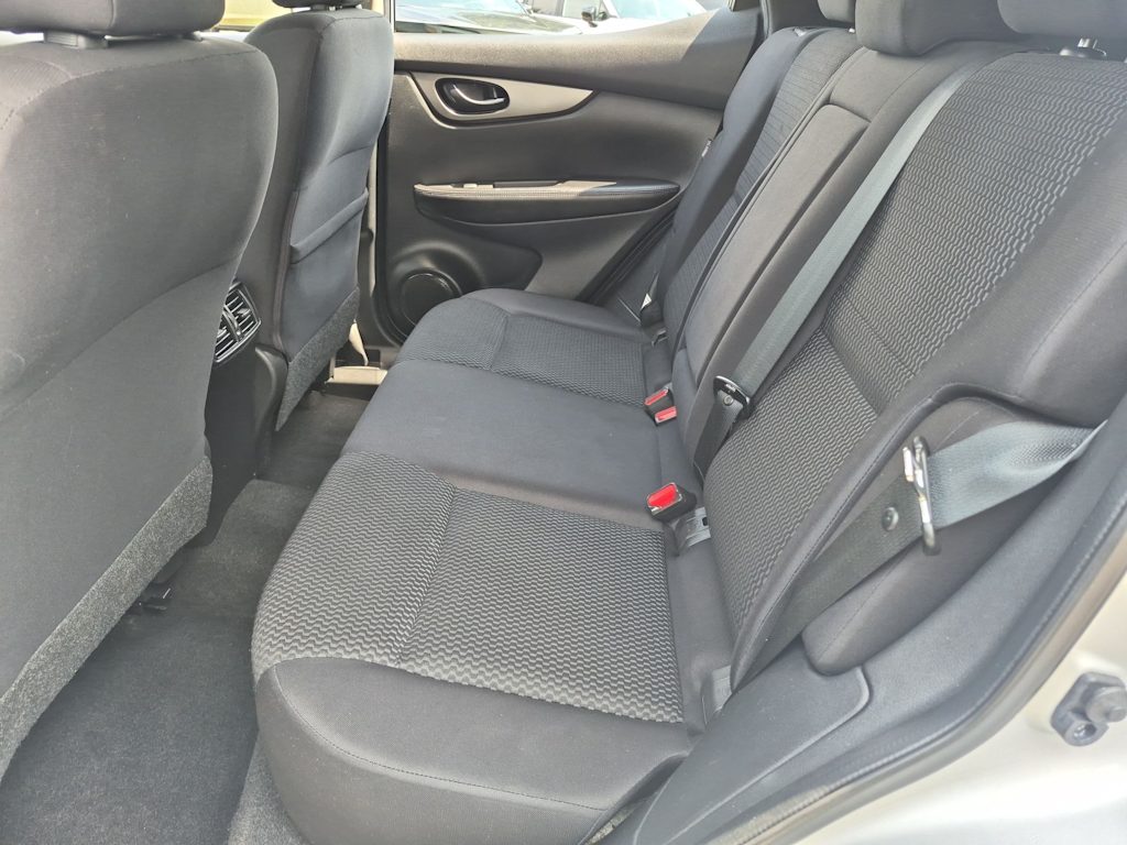 Thumbnail: 2021 Nissan Rogue Sport - 23