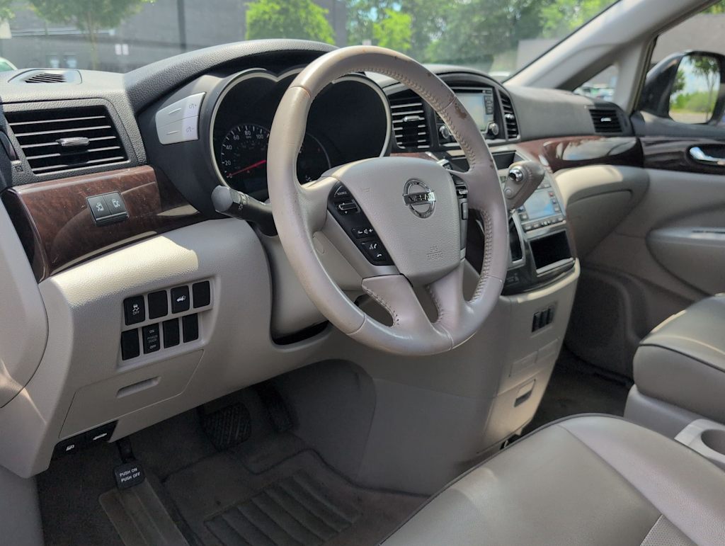 Thumbnail: 2015 Nissan Quest - 2