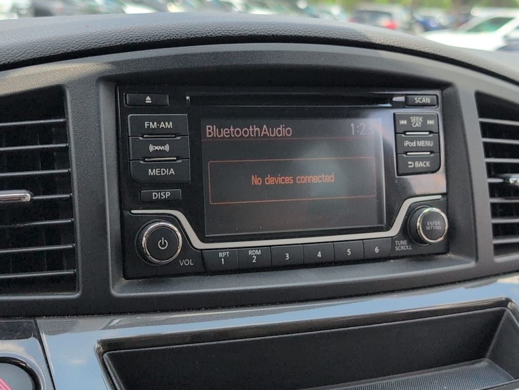 Thumbnail: 2015 Nissan Quest - 13