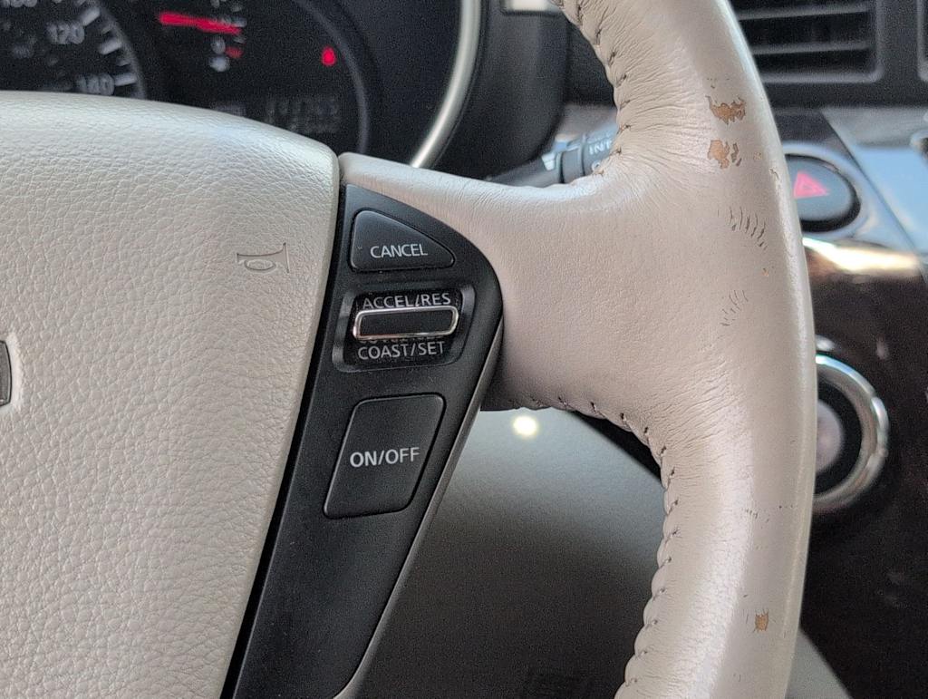 Thumbnail: 2015 Nissan Quest - 29