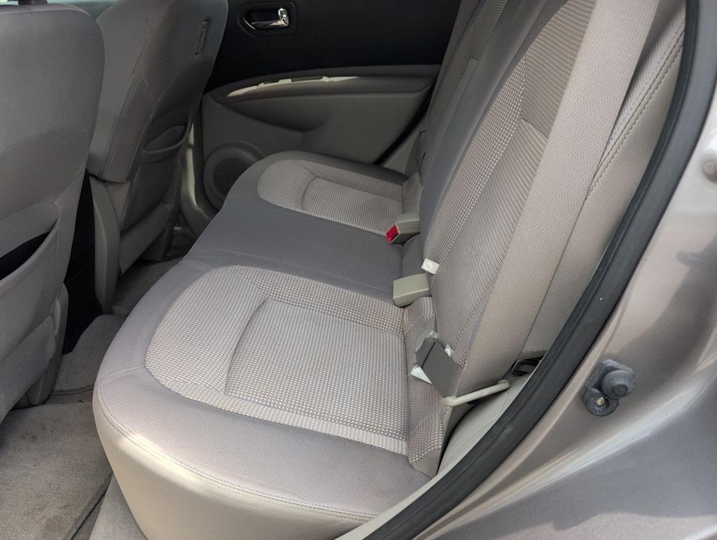 Thumbnail: 2013 Nissan Rogue - 27