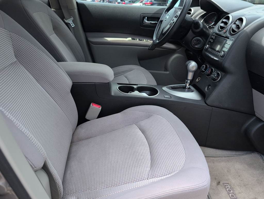 Thumbnail: 2013 Nissan Rogue - 11