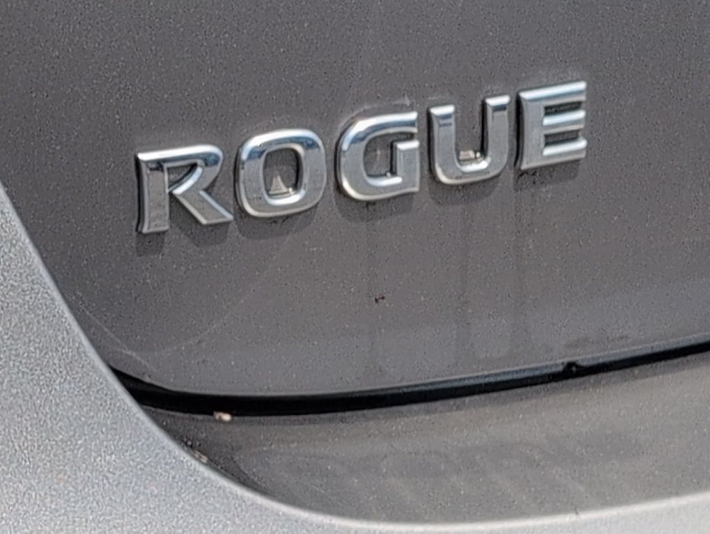 Thumbnail: 2013 Nissan Rogue - 25