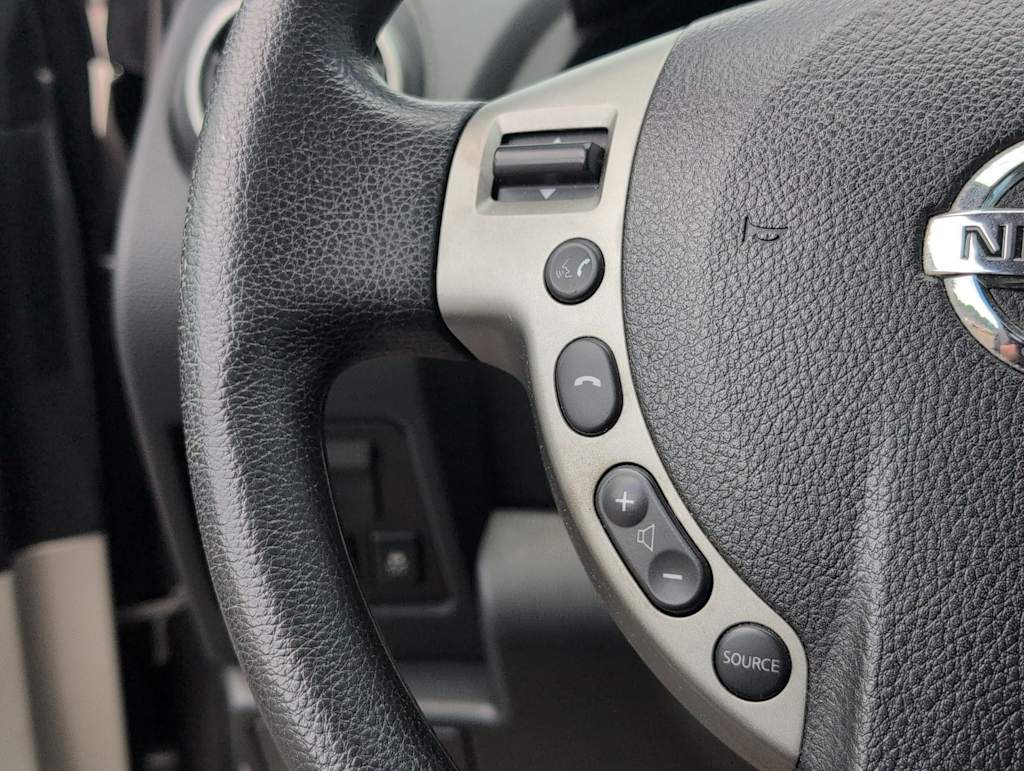 Thumbnail: 2013 Nissan Rogue - 29