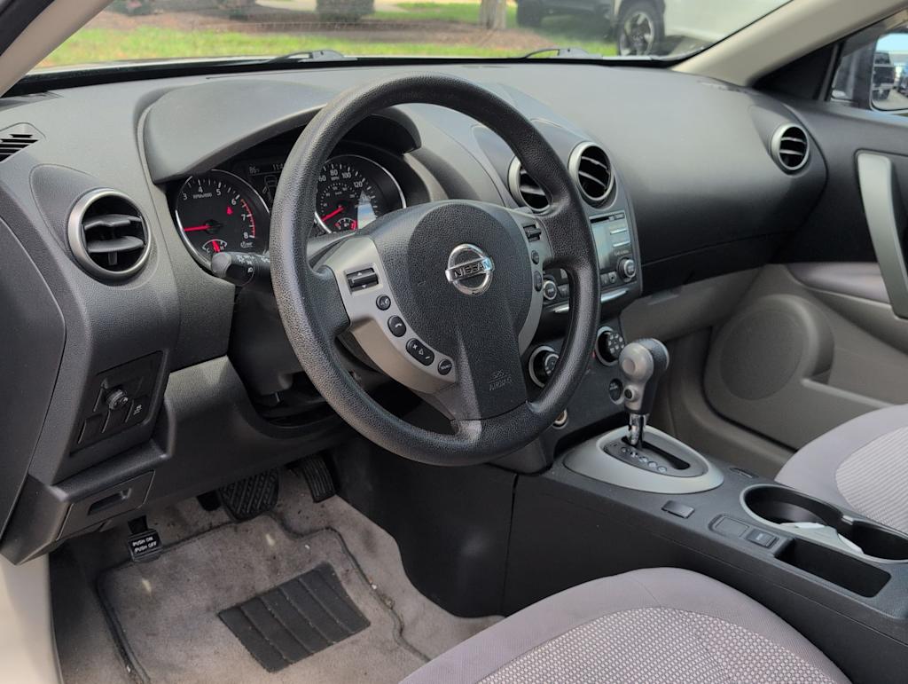 Thumbnail: 2013 Nissan Rogue - 2