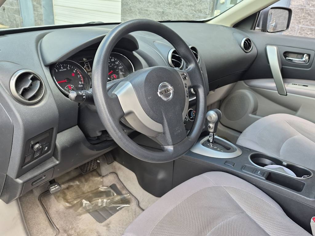 Thumbnail: 2013 Nissan Rogue - 2