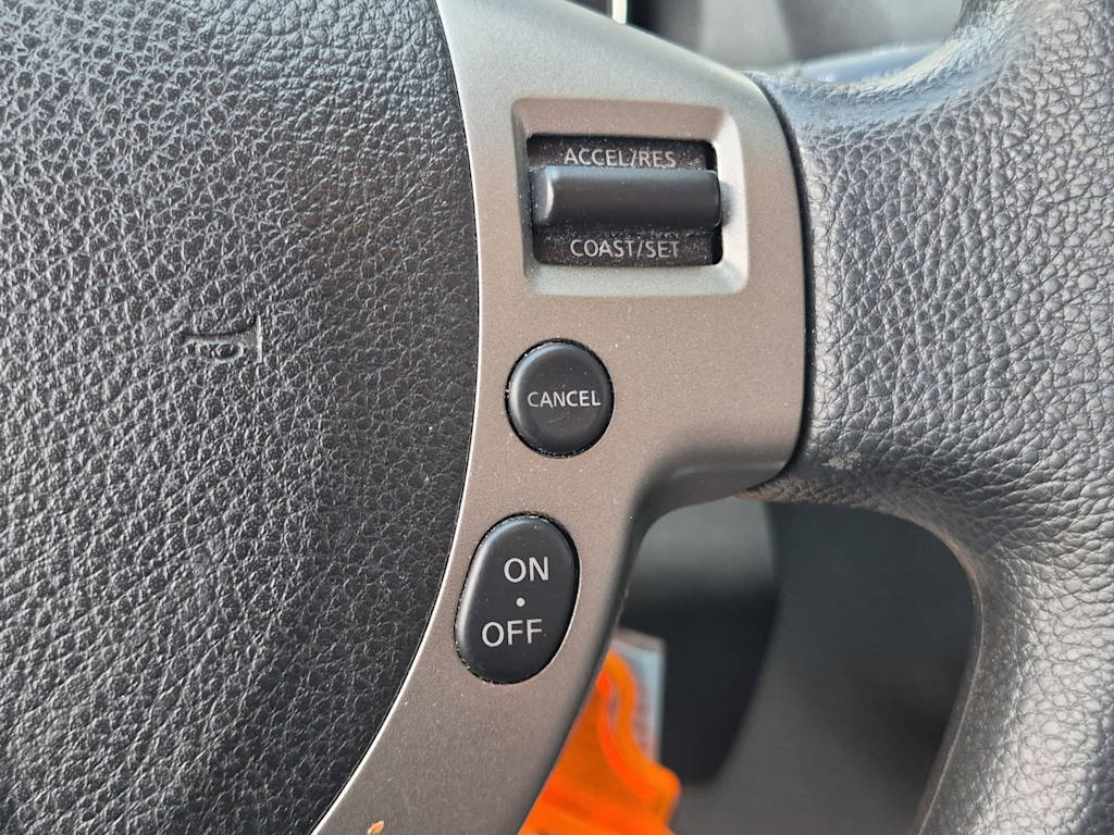 Thumbnail: 2013 Nissan Rogue - 24