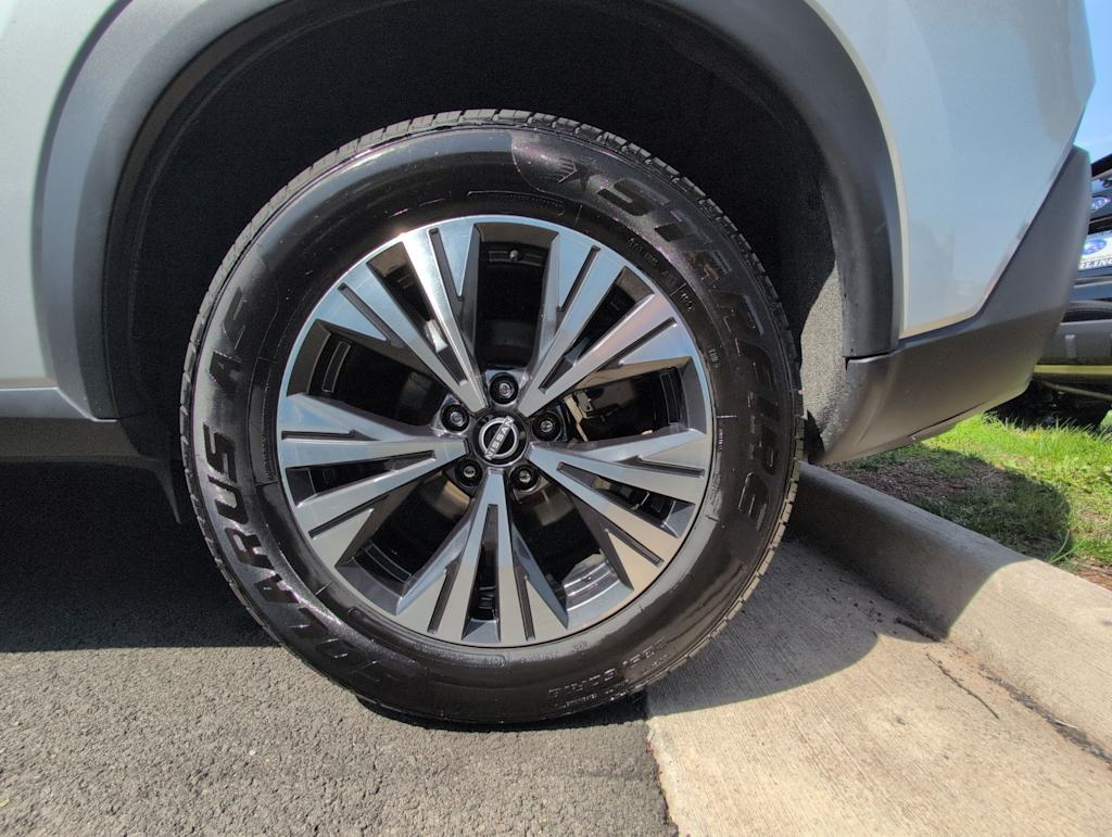 Thumbnail: 2023 Nissan Rogue - 8