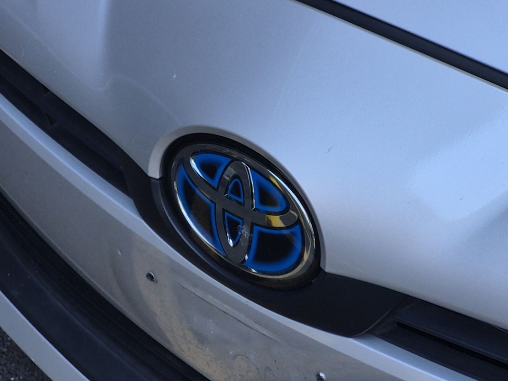 Thumbnail: 2022 Toyota Prius - 7