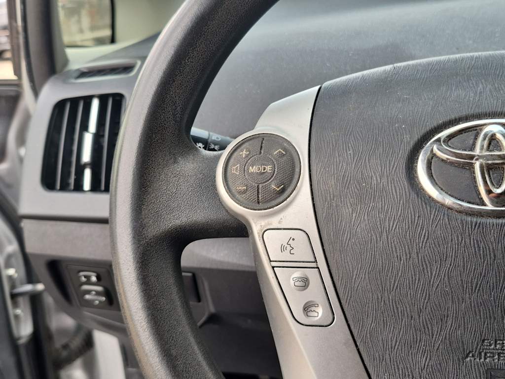 Thumbnail: 2013 Toyota Prius - 25