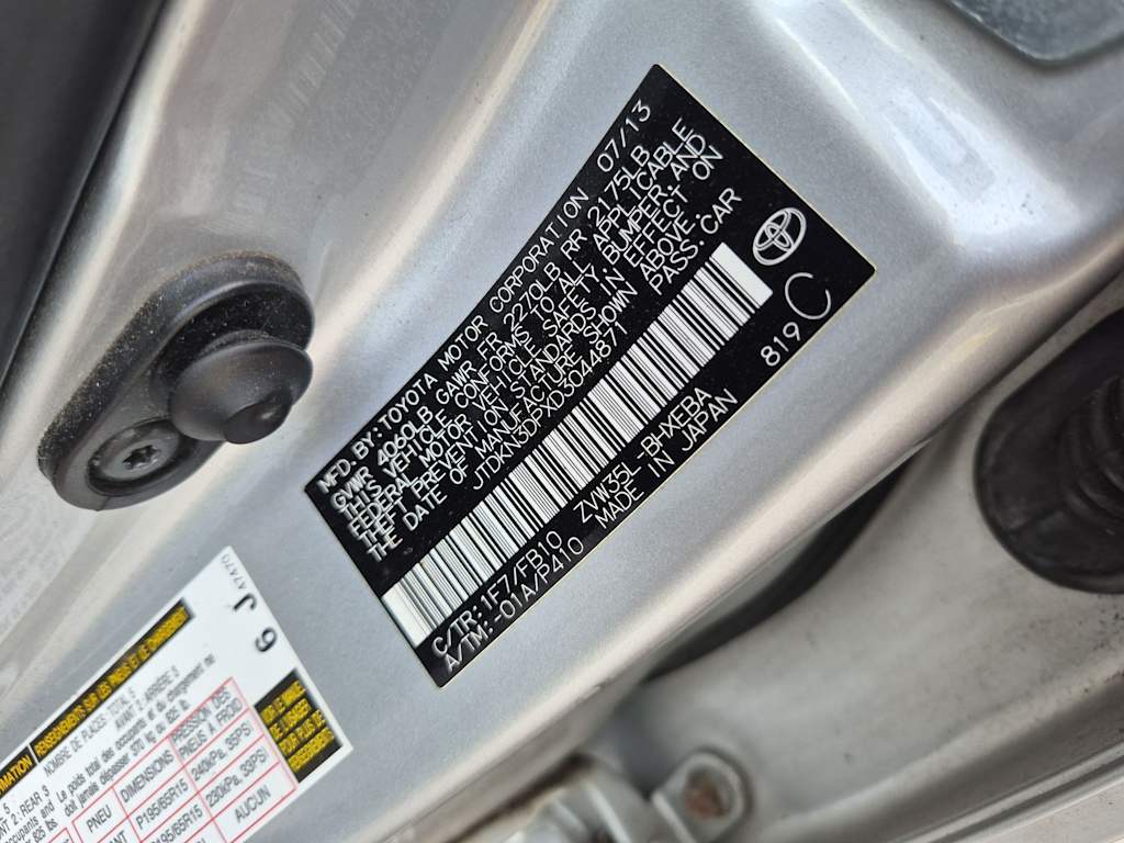 Thumbnail: 2013 Toyota Prius - 16