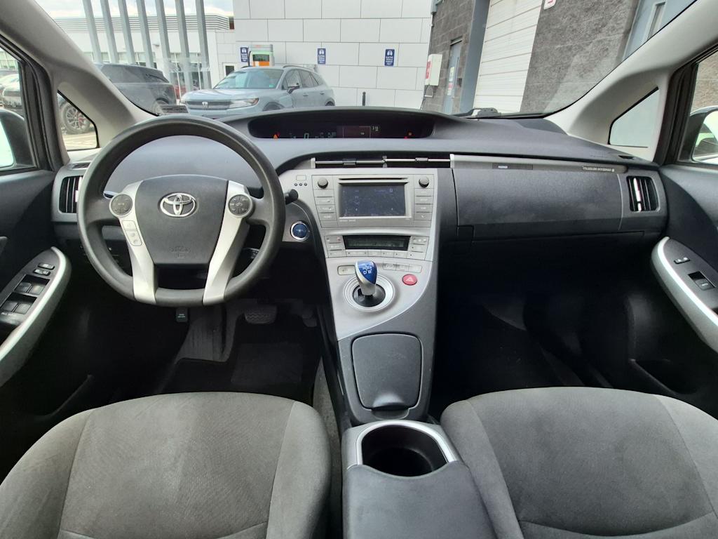 Thumbnail: 2013 Toyota Prius - 9
