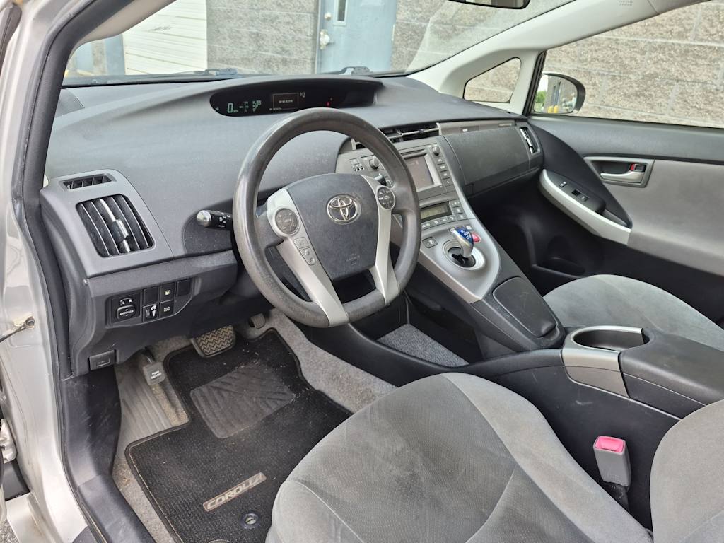 Thumbnail: 2013 Toyota Prius - 2