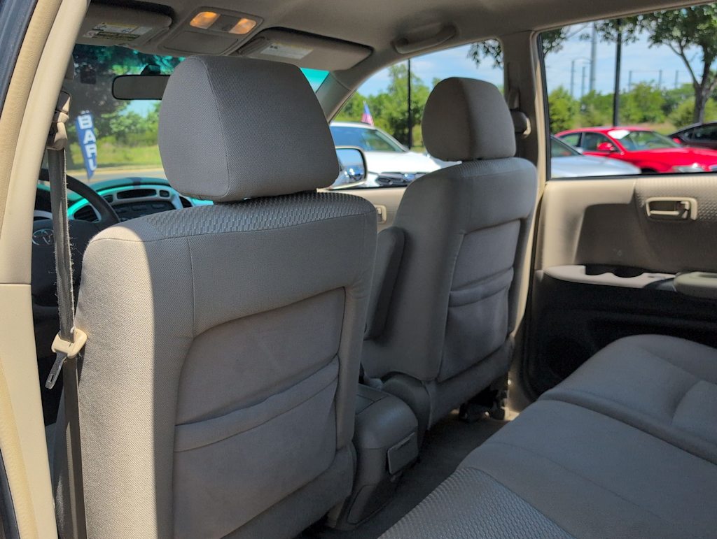 Thumbnail: 2004 Toyota Highlander - 25