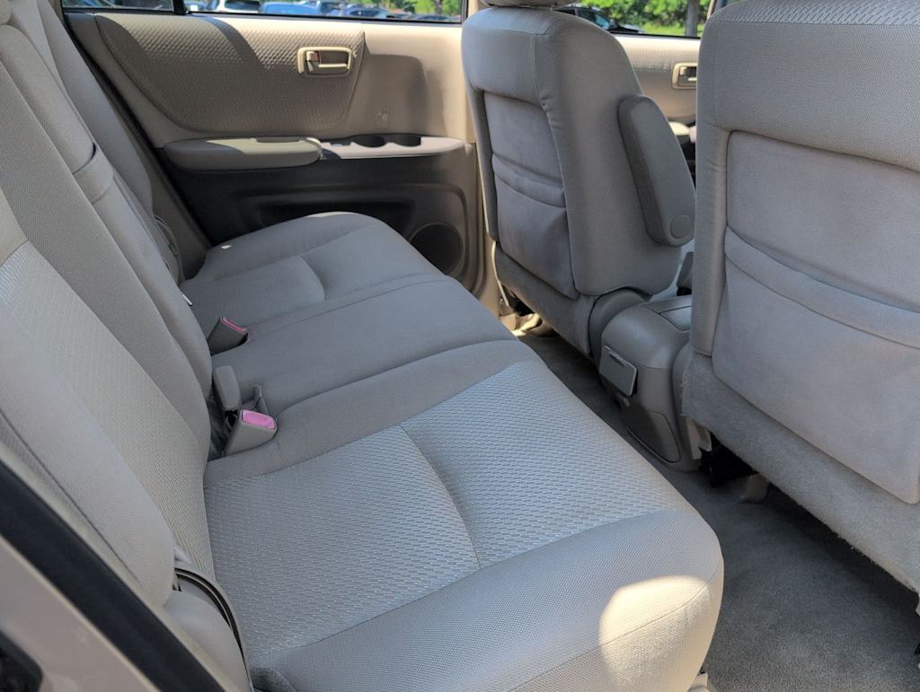 Thumbnail: 2004 Toyota Highlander - 27