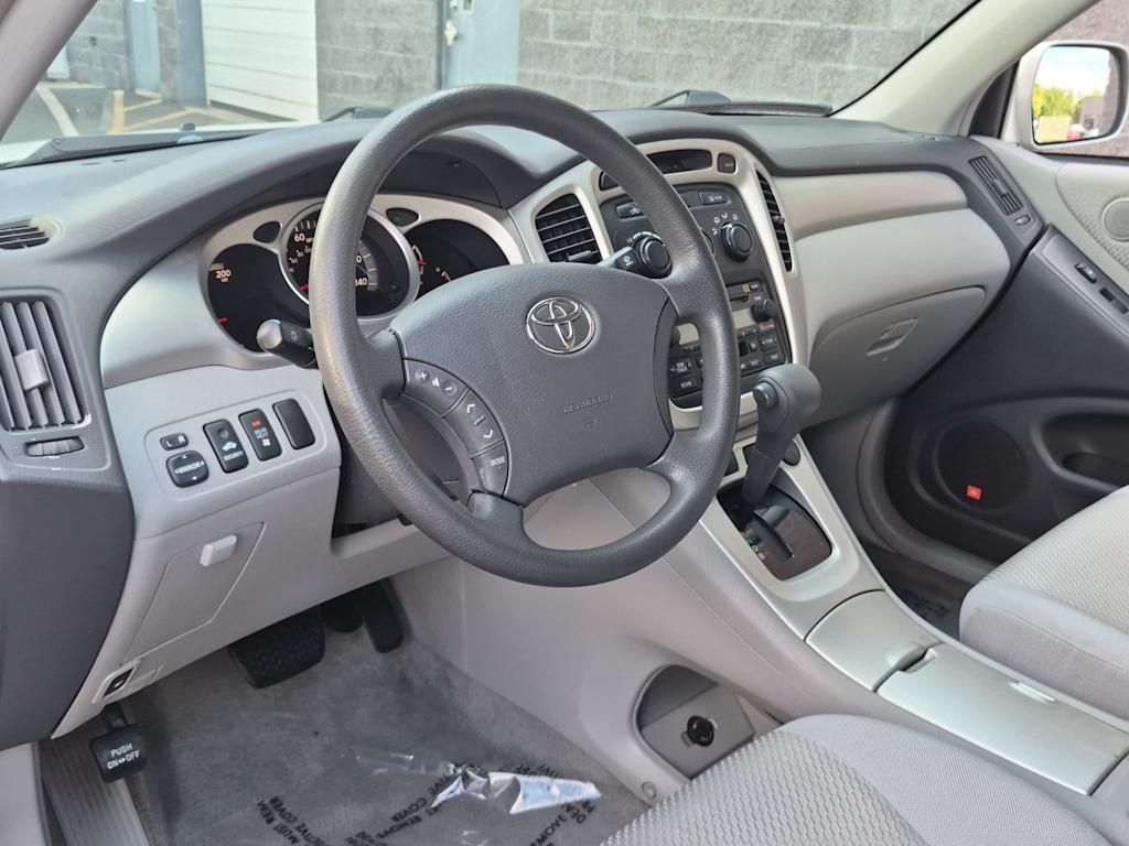 Thumbnail: 2006 Toyota Highlander - 2